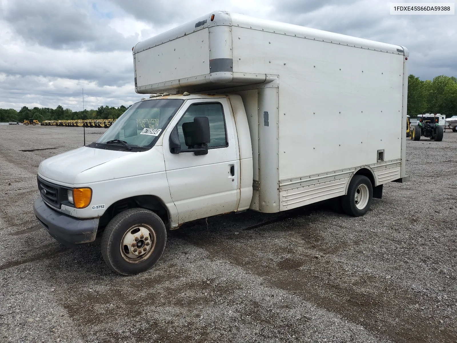 2006 Ford Econoline E450 Super Duty Cutaway Van VIN: 1FDXE45S66DA59388 Lot: 67105484