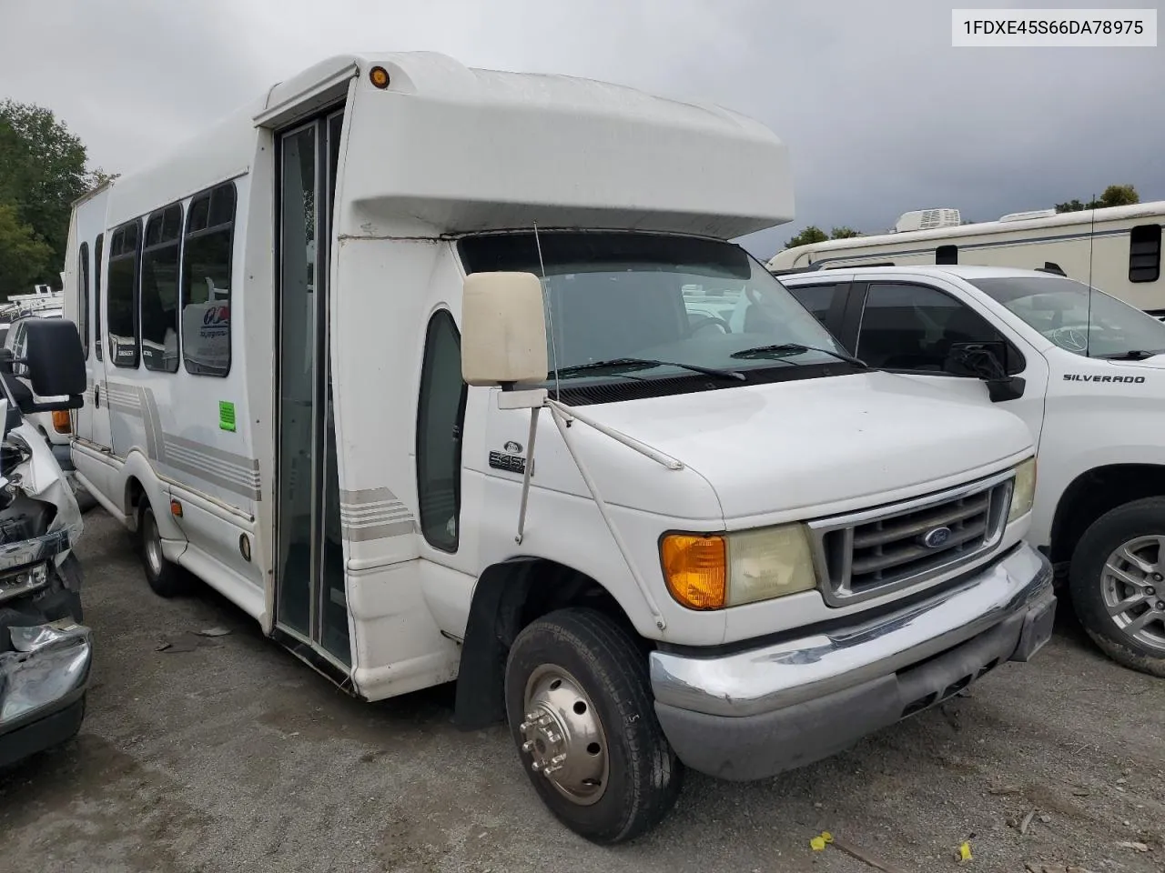 2006 Ford Econoline E450 Super Duty Cutaway Van VIN: 1FDXE45S66DA78975 Lot: 69304244