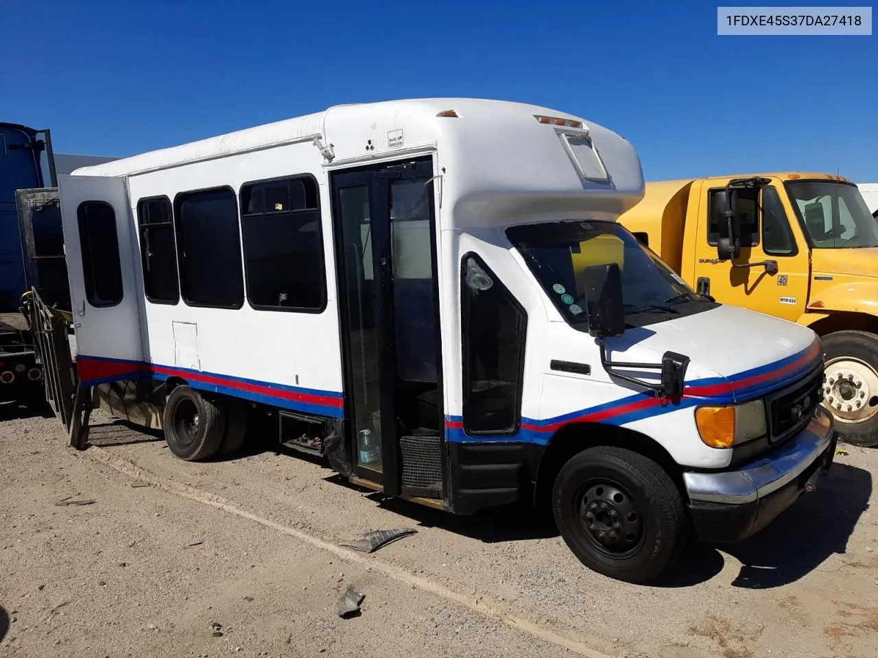 2007 Ford Econoline E450 Super Duty Cutaway Van VIN: 1FDXE45S37DA27418 Lot: 61564254