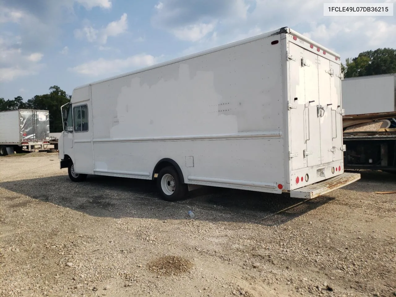 2007 Ford Econoline E450 Super Duty Commercial Stripped Chassis VIN: 1FCLE49L07DB36215 Lot: 63597574