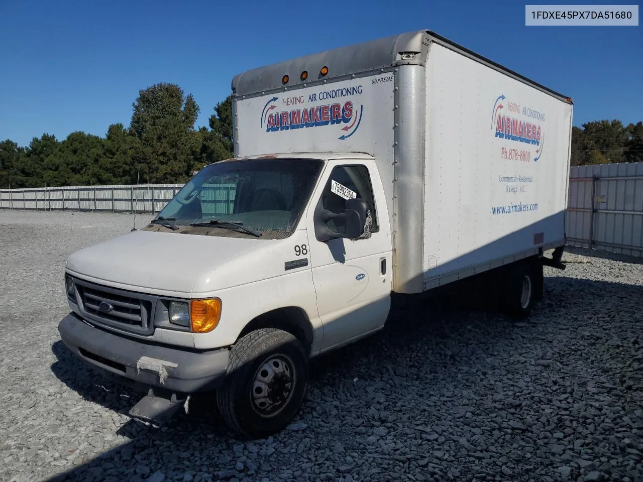 2007 Ford Econoline E450 Super Duty Cutaway Van VIN: 1FDXE45PX7DA51680 Lot: 75992364