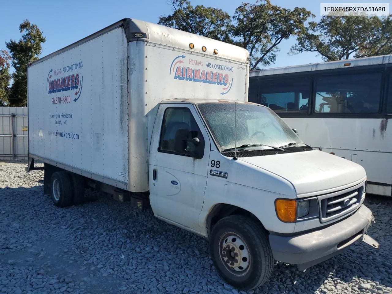 2007 Ford Econoline E450 Super Duty Cutaway Van VIN: 1FDXE45PX7DA51680 Lot: 75992364