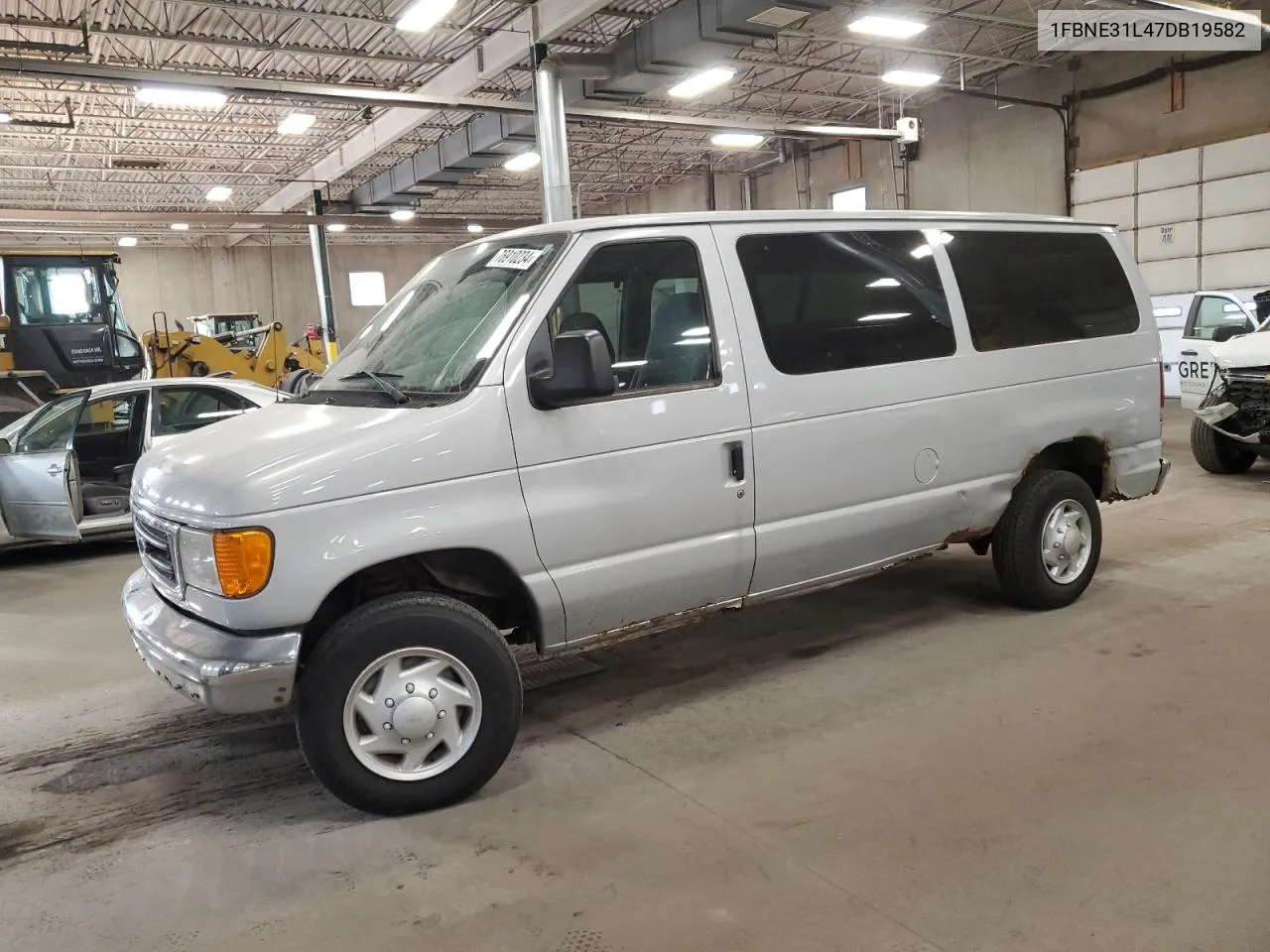 2007 Ford Econoline E350 Super Duty Wagon VIN: 1FBNE31L47DB19582 Lot: 76910234