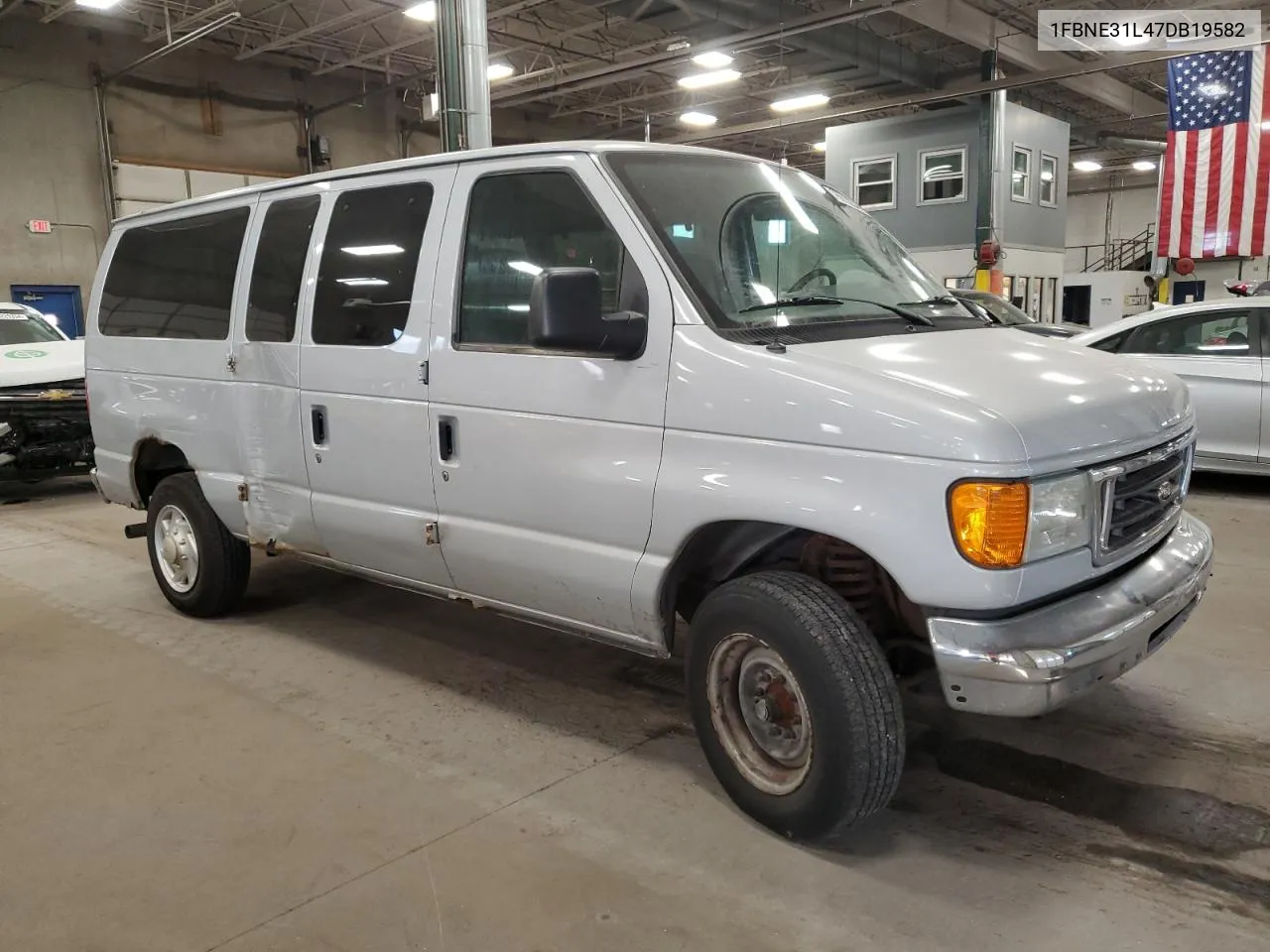 2007 Ford Econoline E350 Super Duty Wagon VIN: 1FBNE31L47DB19582 Lot: 76910234