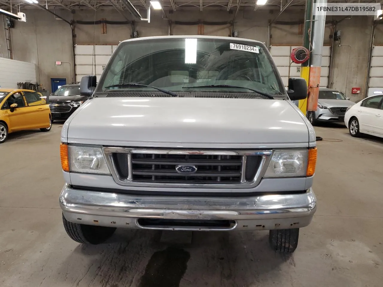 2007 Ford Econoline E350 Super Duty Wagon VIN: 1FBNE31L47DB19582 Lot: 76910234