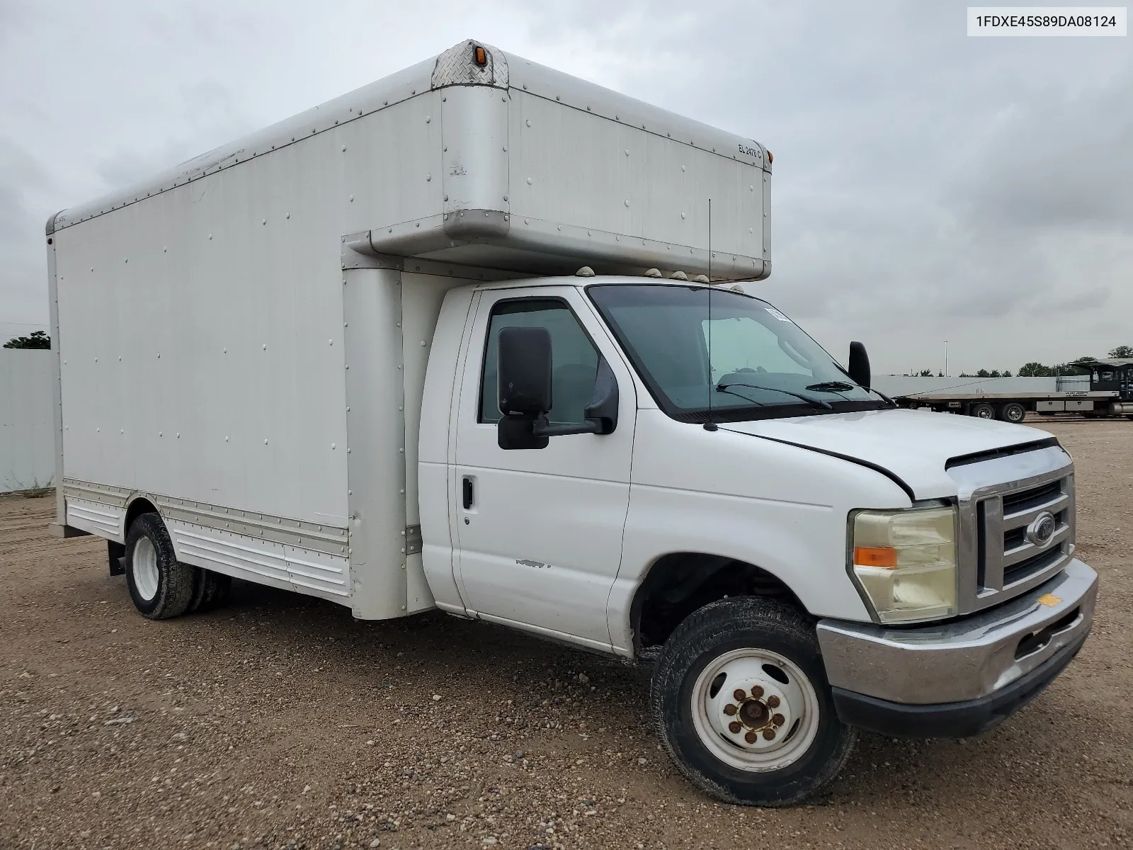 2009 Ford Econoline E450 Super Duty Cutaway Van VIN: 1FDXE45S89DA08124 Lot: 64721934