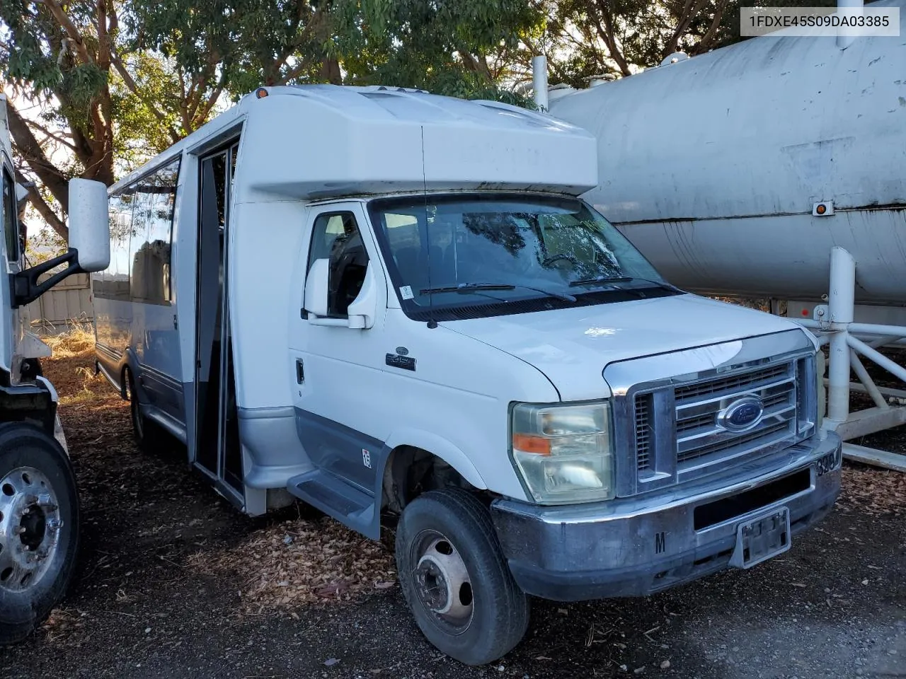 2009 Ford Econoline E450 Super Duty Cutaway Van VIN: 1FDXE45S09DA03385 Lot: 79305034