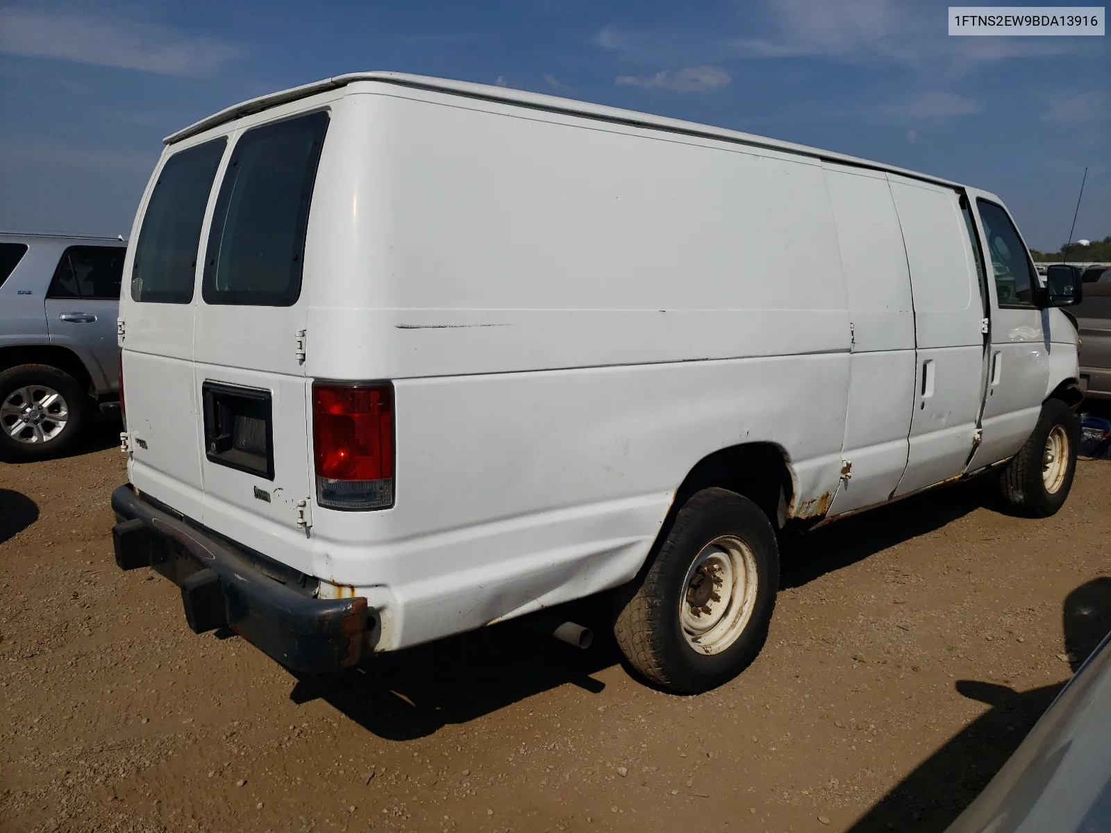 1FTNS2EW9BDA13916 2011 Ford Econoline E250 Van