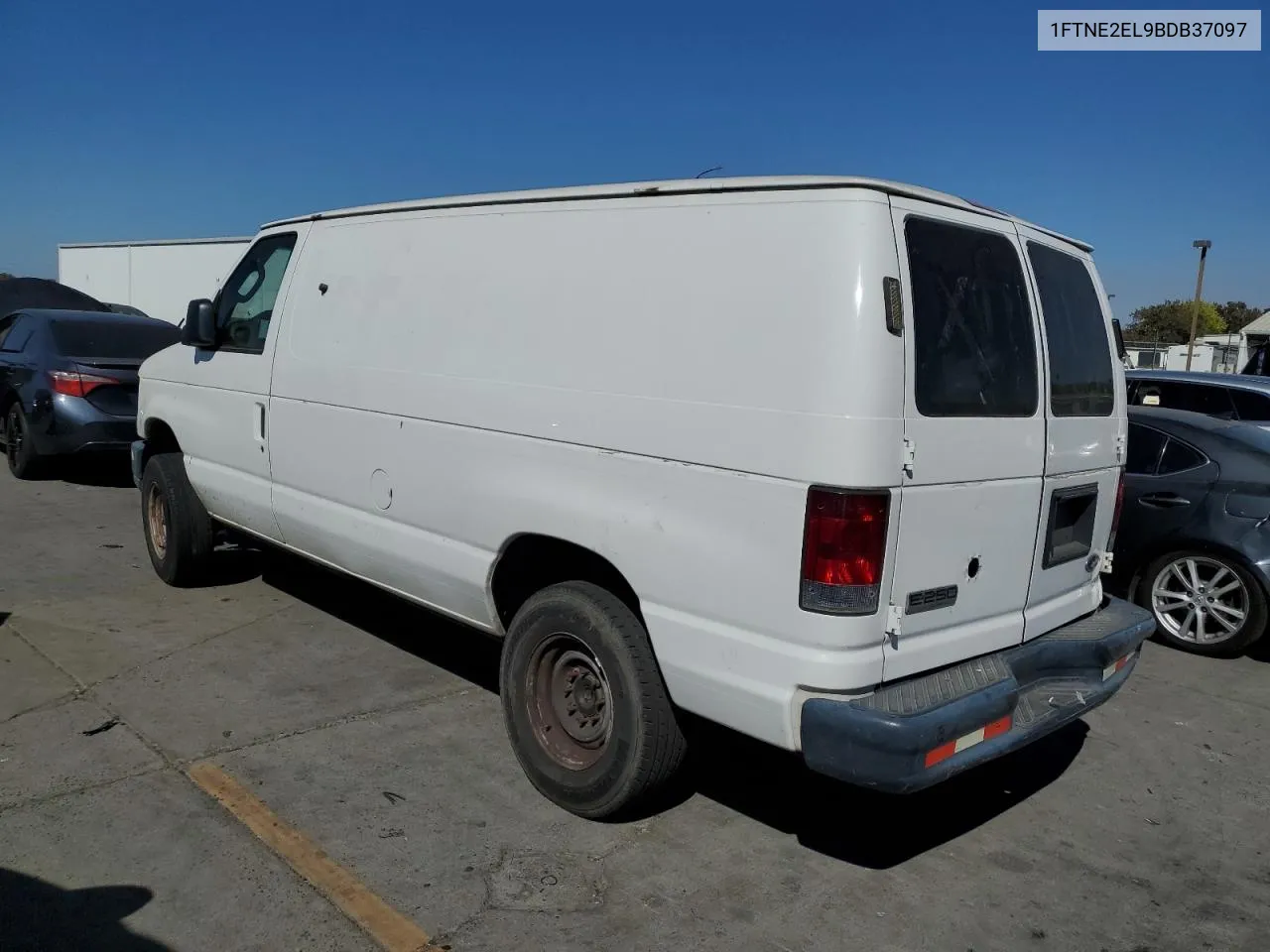 1FTNE2EL9BDB37097 2011 Ford Econoline E250 Van