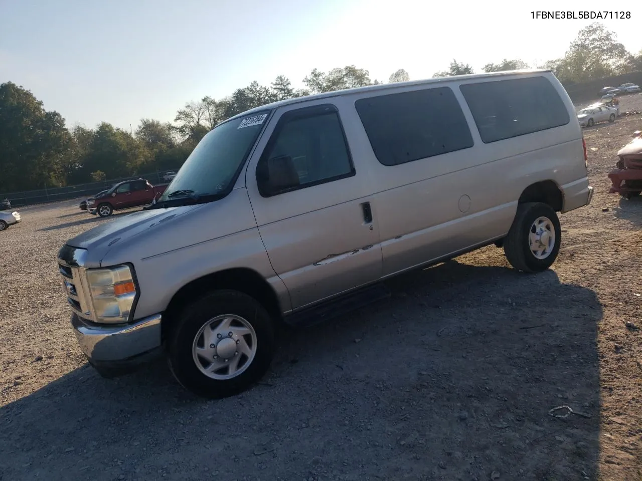 2011 Ford Econoline E350 Super Duty Wagon VIN: 1FBNE3BL5BDA71128 Lot: 72236784