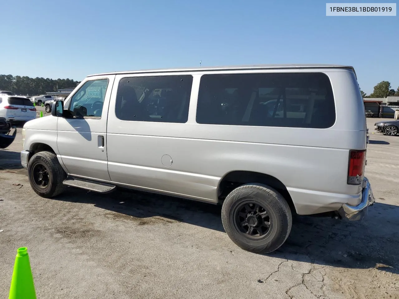 2011 Ford Econoline E350 Super Duty Wagon VIN: 1FBNE3BL1BDB01919 Lot: 72502984