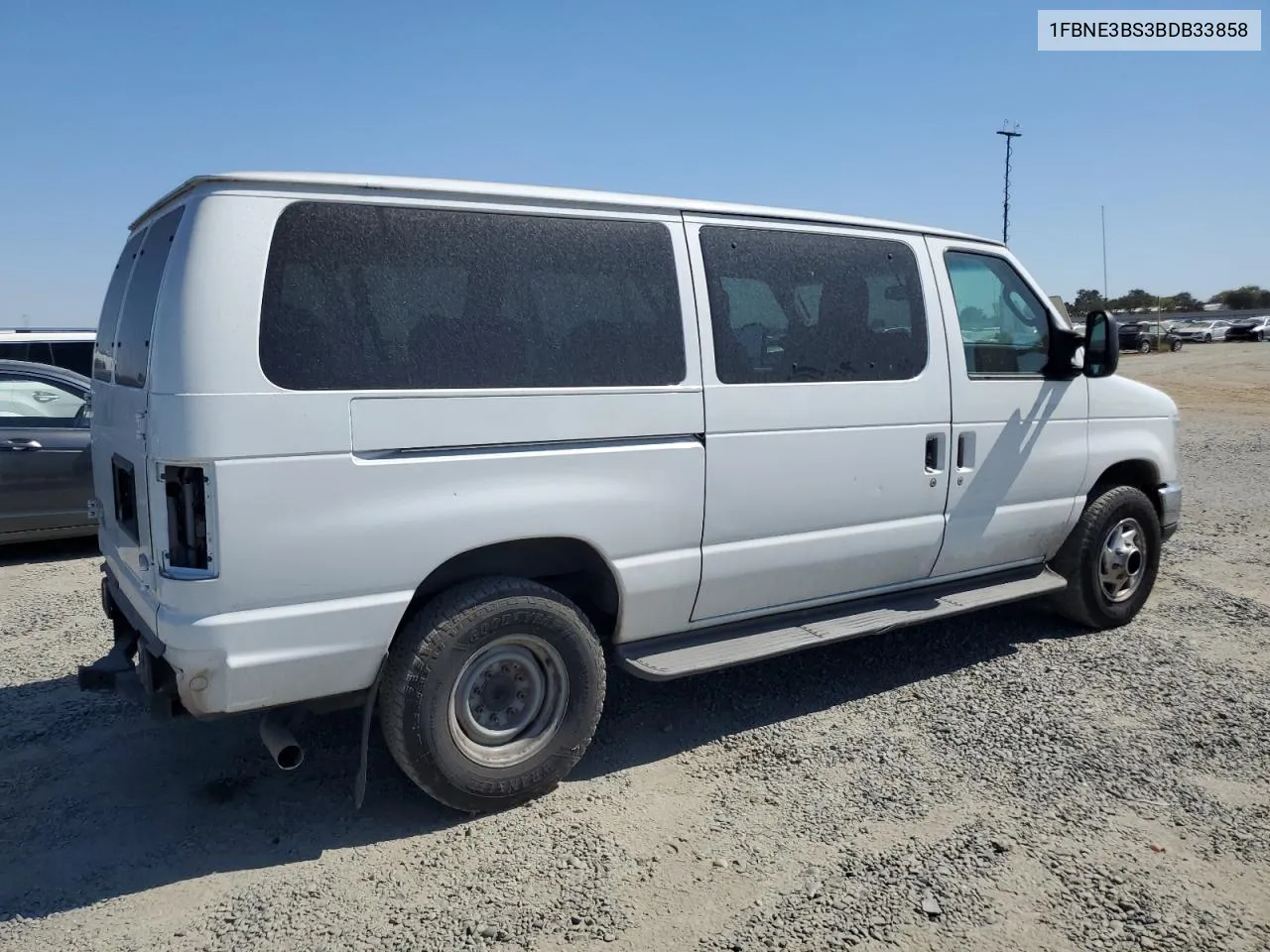 2011 Ford Econoline E350 Super Duty Wagon VIN: 1FBNE3BS3BDB33858 Lot: 73053574