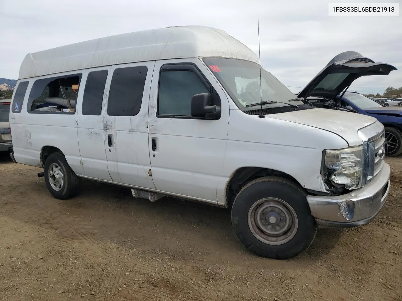 2011 Ford Econoline E350 Super Duty Wagon VIN: 1FBSS3BL6BDB21918 Lot: 75748364