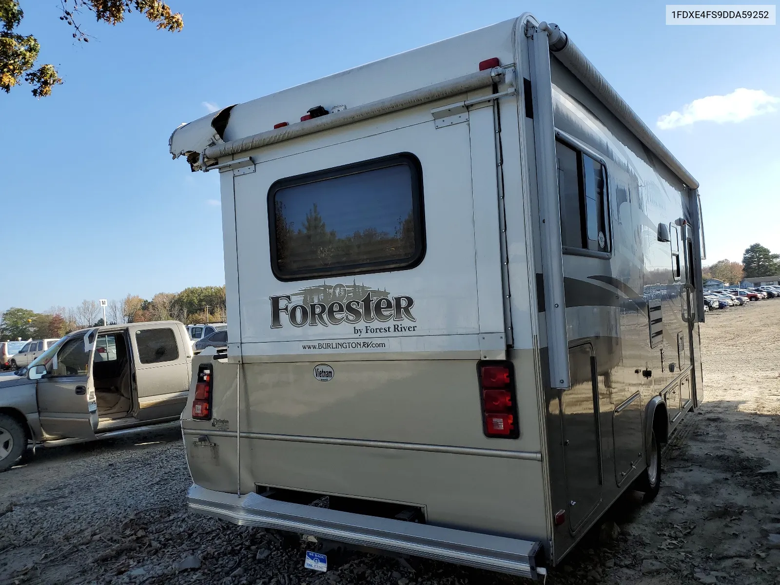 2013 Ford Econoline E450 Super Duty Cutaway Van VIN: 1FDXE4FS9DDA59252 Lot: 68945084