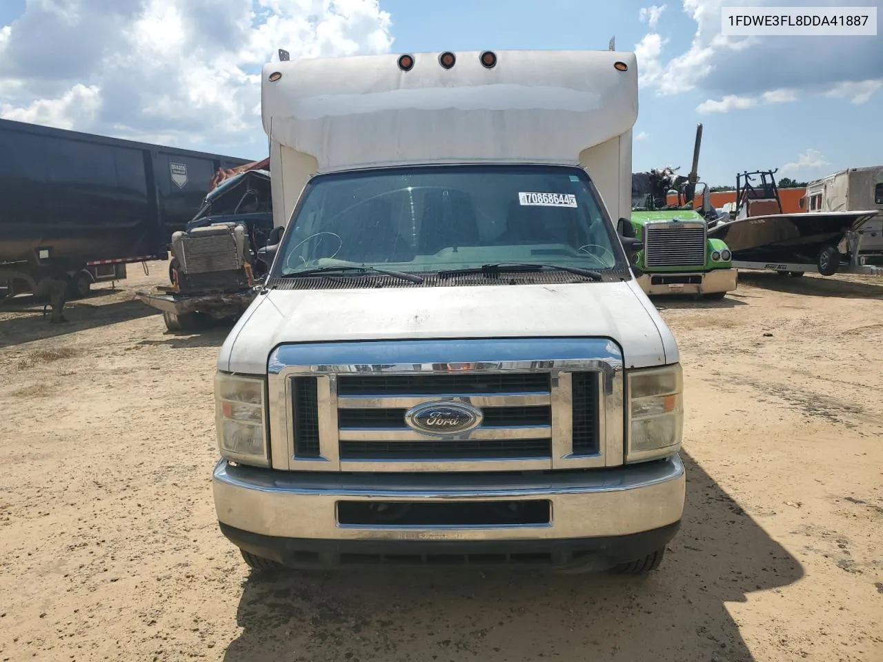 2013 Ford Econoline E350 Super Duty Cutaway Van VIN: 1FDWE3FL8DDA41887 Lot: 70868644