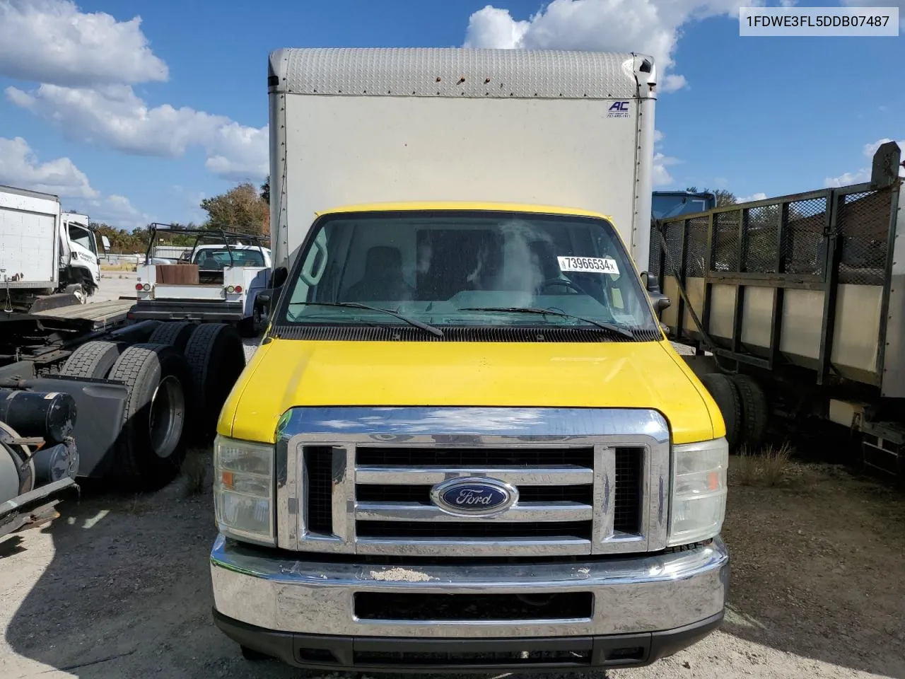 2013 Ford Econoline E350 Super Duty Cutaway Van VIN: 1FDWE3FL5DDB07487 Lot: 73966534