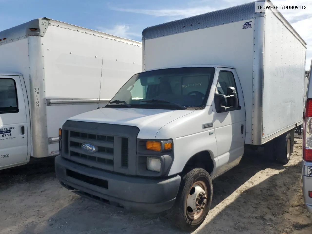 2013 Ford Econoline E350 Super Duty Cutaway Van VIN: 1FDWE3FL7DDB09113 Lot: 76300304