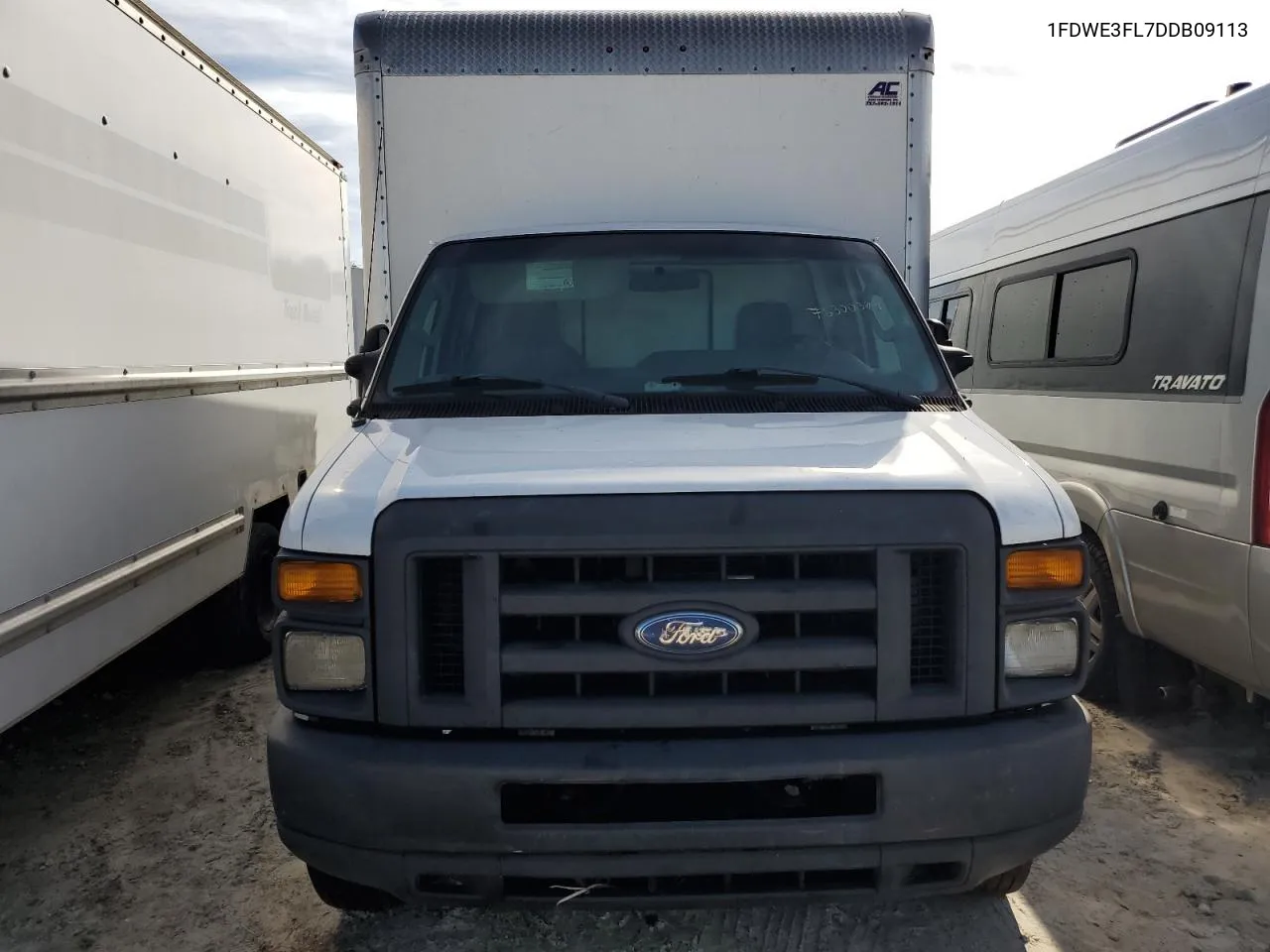 2013 Ford Econoline E350 Super Duty Cutaway Van VIN: 1FDWE3FL7DDB09113 Lot: 76300304