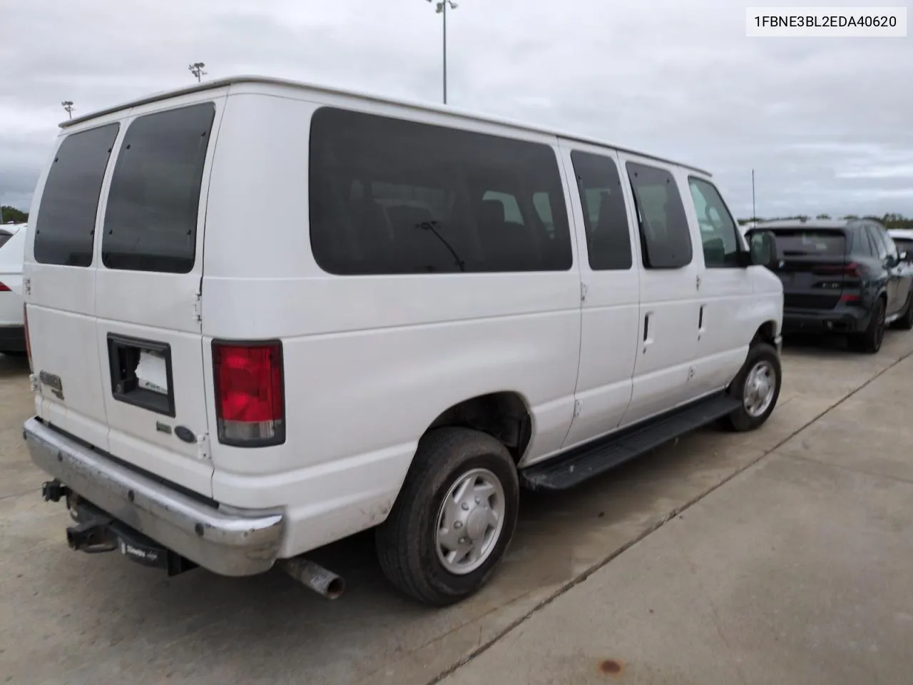 2014 Ford Econoline E350 Super Duty Wagon VIN: 1FBNE3BL2EDA40620 Lot: 74464474