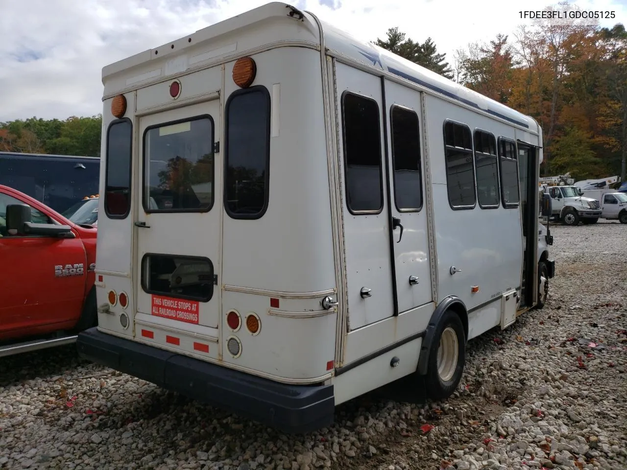 2016 Ford Econoline E350 Super Duty Cutaway Van VIN: 1FDEE3FL1GDC05125 Lot: 77132214