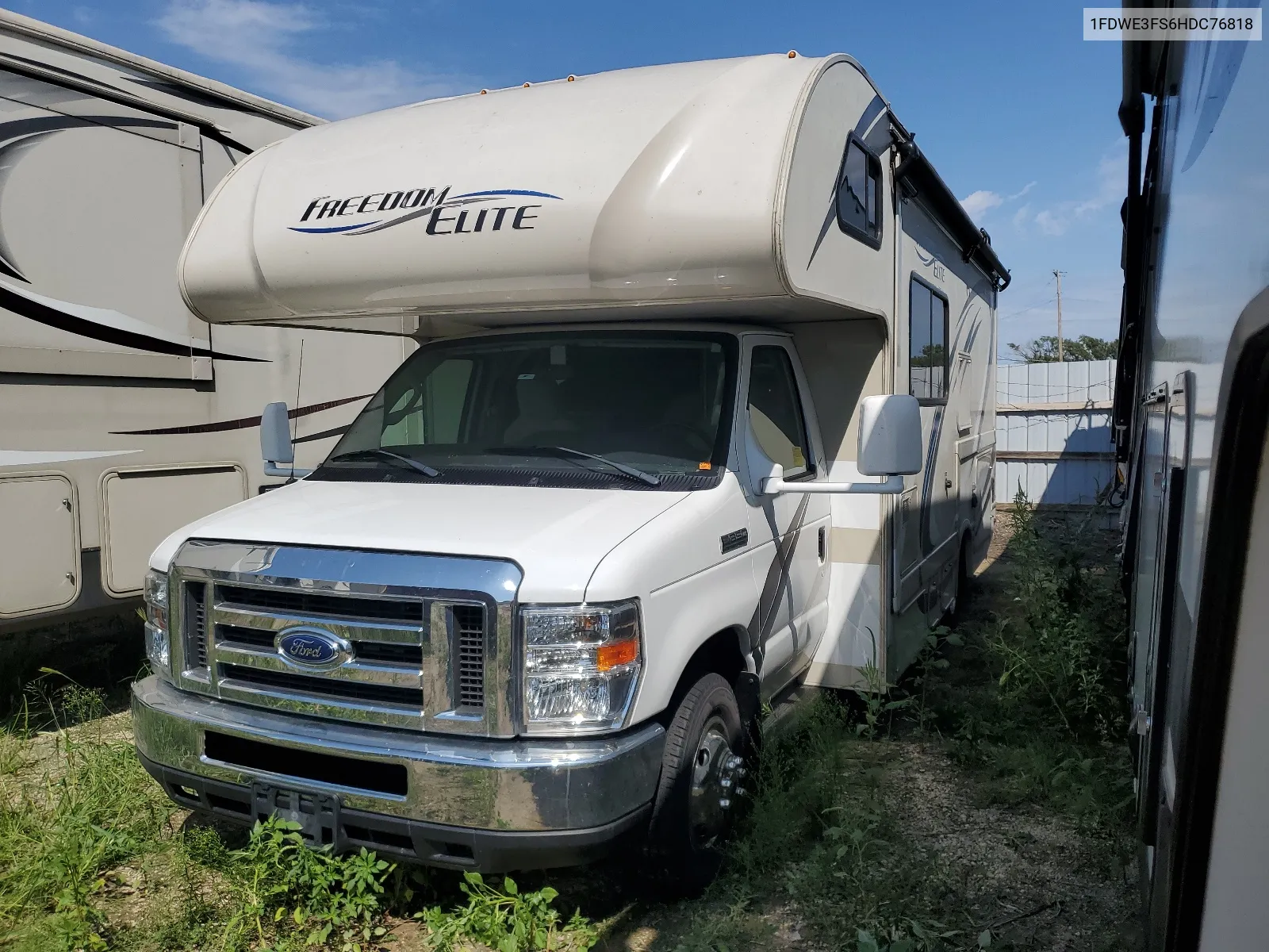 2017 Ford Econoline E350 Super Duty Cutaway Van VIN: 1FDWE3FS6HDC76818 Lot: 67690214