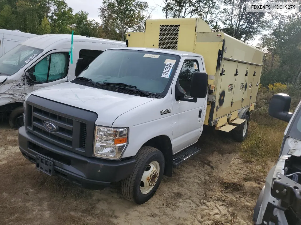 2019 Ford Econoline E450 Super Duty Cutaway Van VIN: 1FDXE4FS1KDC19279 Lot: 72172884