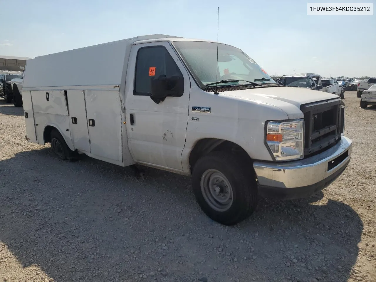 2019 Ford Econoline E350 Super Duty Cutaway Van VIN: 1FDWE3F64KDC35212 Lot: 73350384