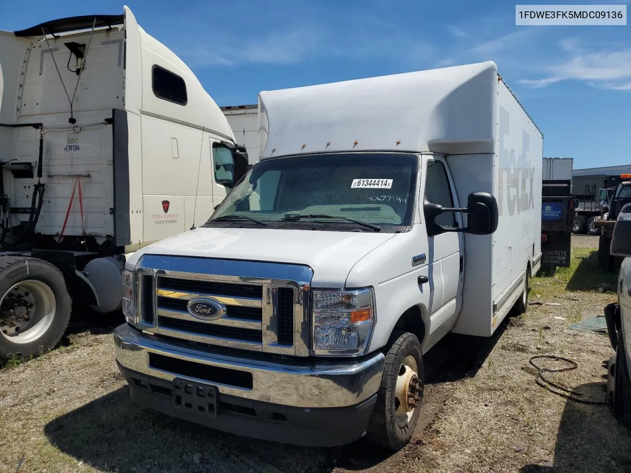 2021 Ford Econoline E350 Super Duty Cutaway Van VIN: 1FDWE3FK5MDC09136 Lot: 61344414