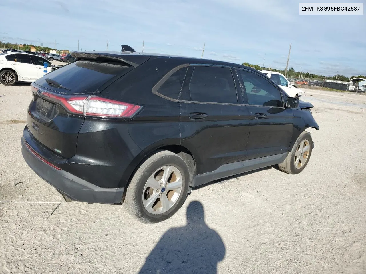 2FMTK3G95FBC42587 2015 Ford Edge Se