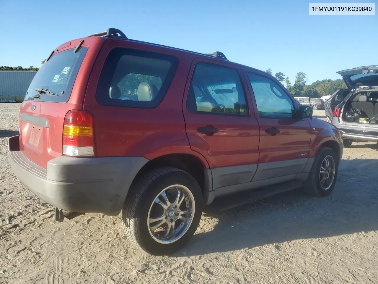 2001 Ford Escape Xls VIN: 1FMYU01191KC39840 Lot: 75985464