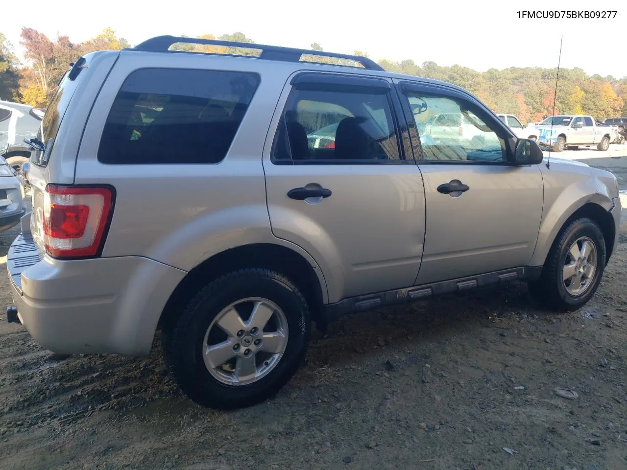 2011 Ford Escape Xlt VIN: 1FMCU9D75BKB09277 Lot: 77038134