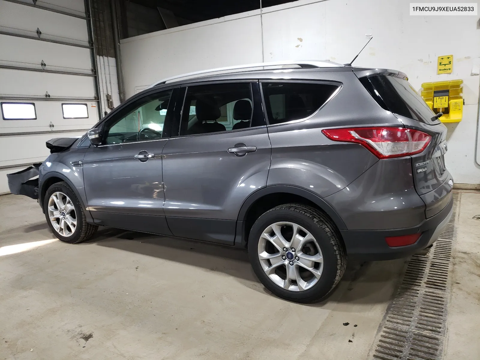 1FMCU9J9XEUA52833 2014 Ford Escape Titanium