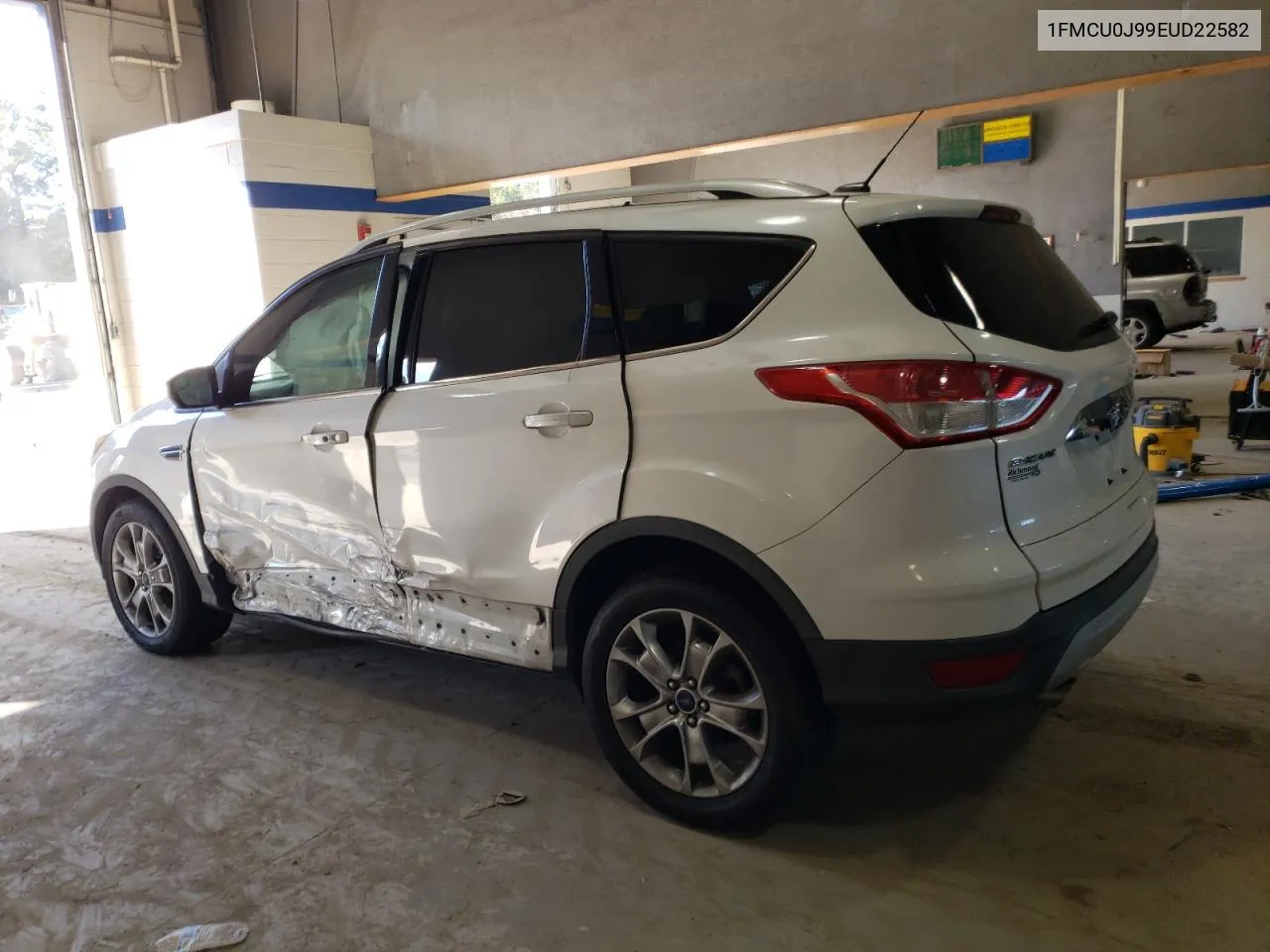 2014 Ford Escape Titanium VIN: 1FMCU0J99EUD22582 Lot: 76153014