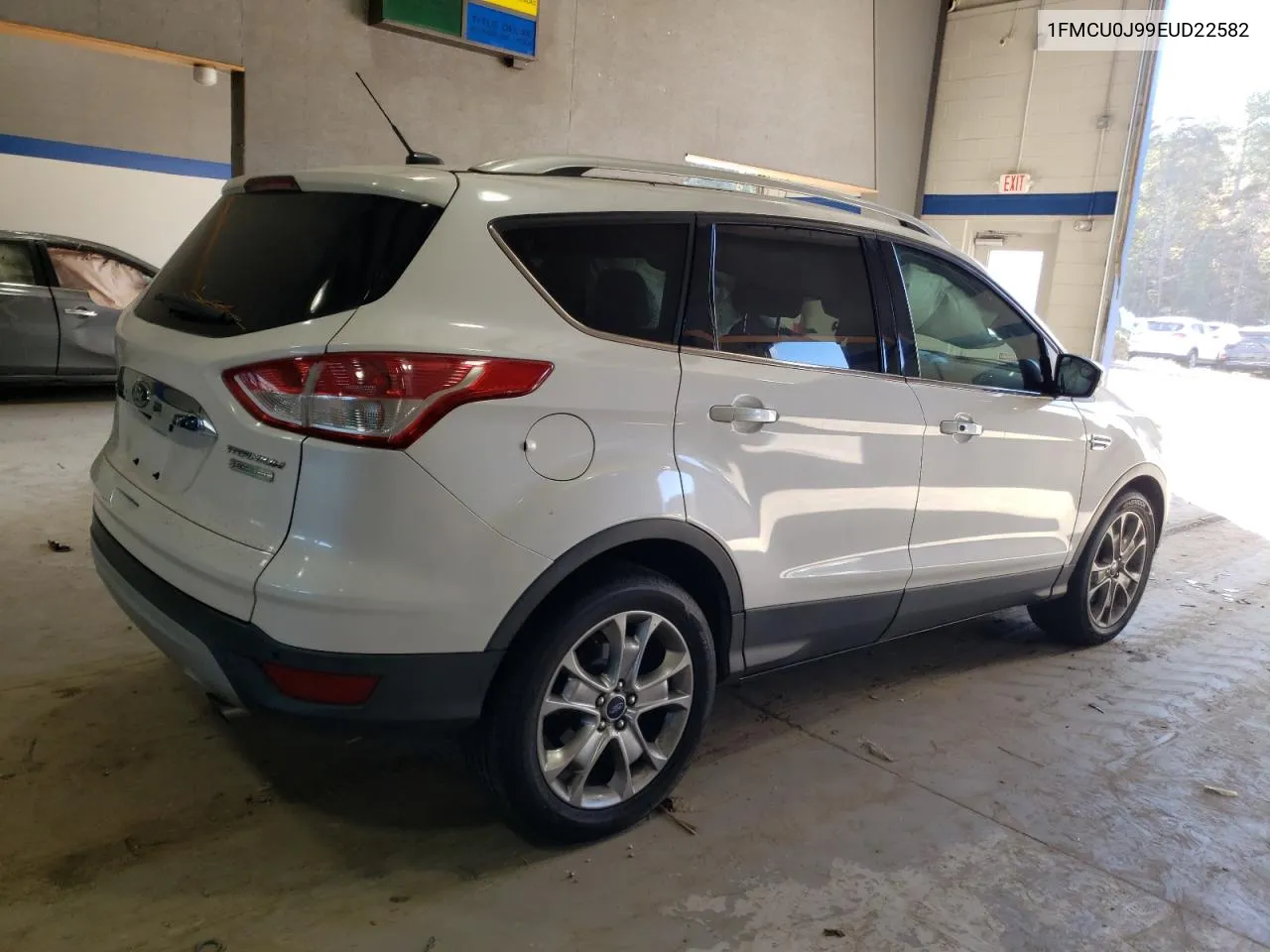 2014 Ford Escape Titanium VIN: 1FMCU0J99EUD22582 Lot: 76153014