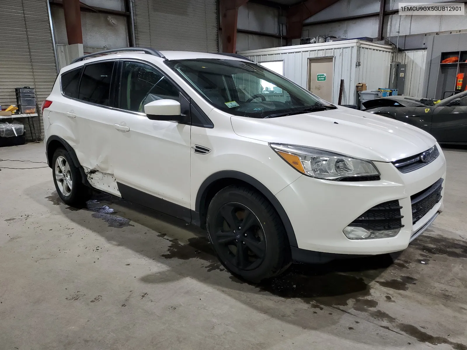 1FMCU9GX5GUB12901 2016 Ford Escape Se