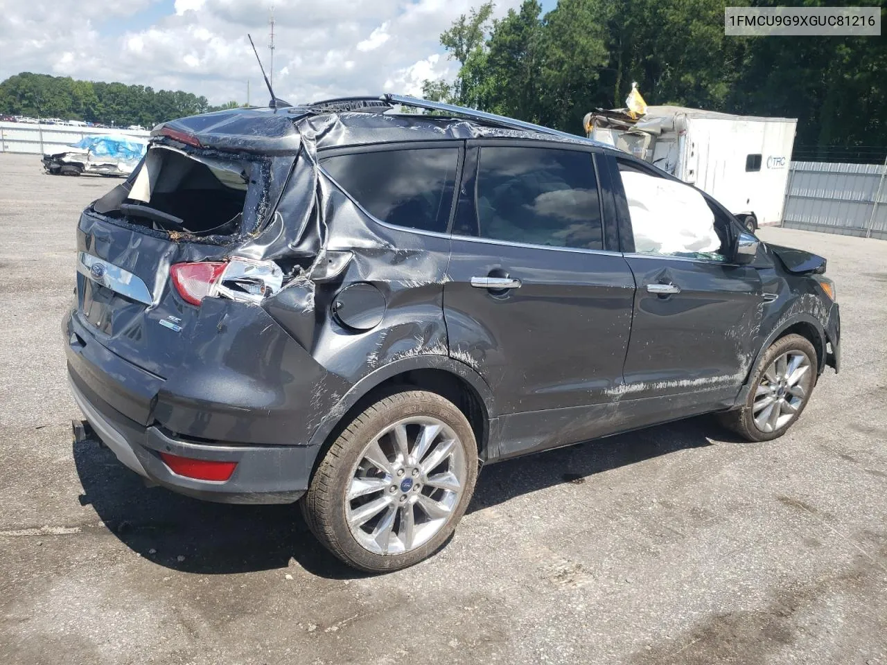 1FMCU9G9XGUC81216 2016 Ford Escape Se