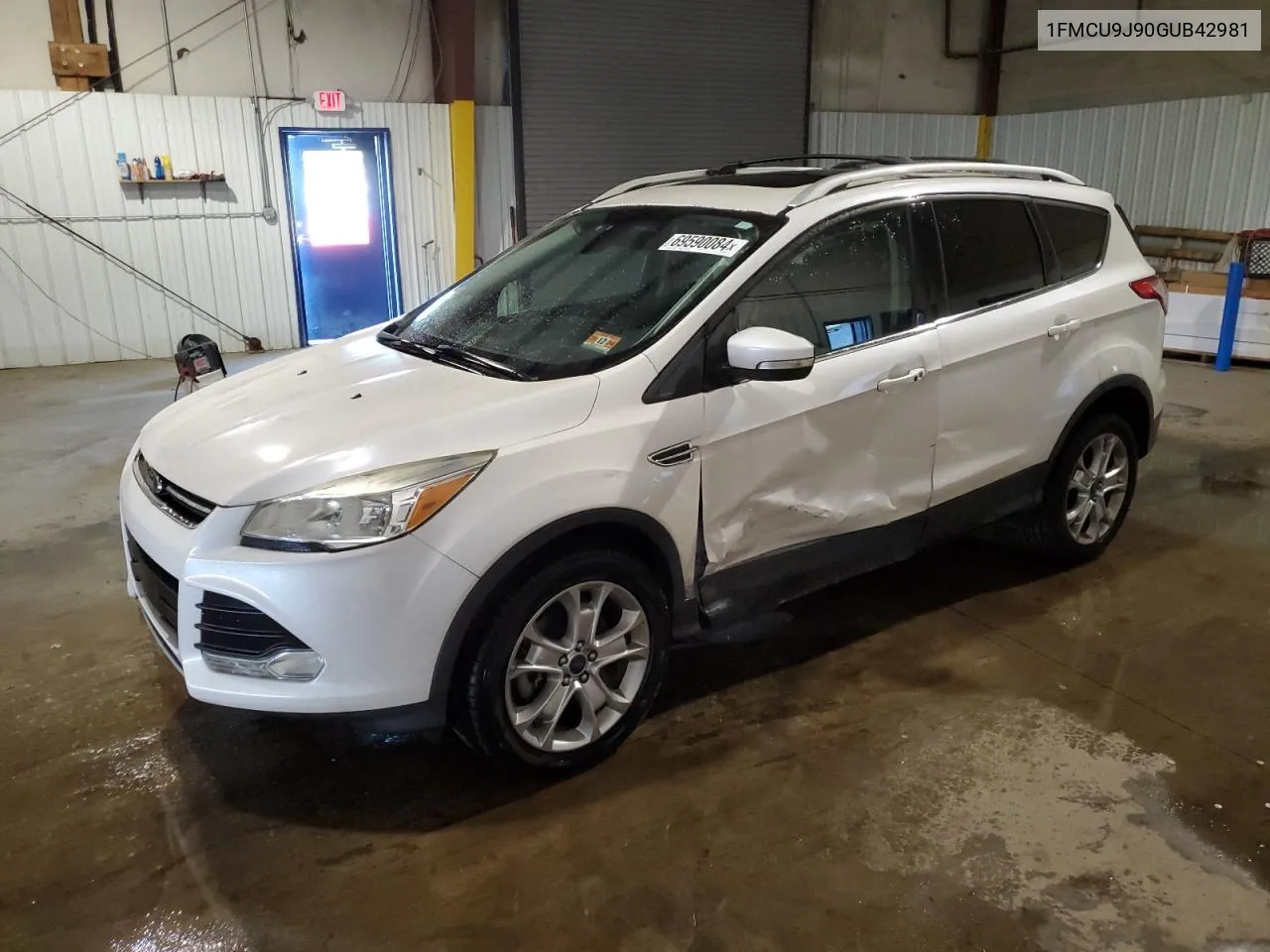 1FMCU9J90GUB42981 2016 Ford Escape Titanium