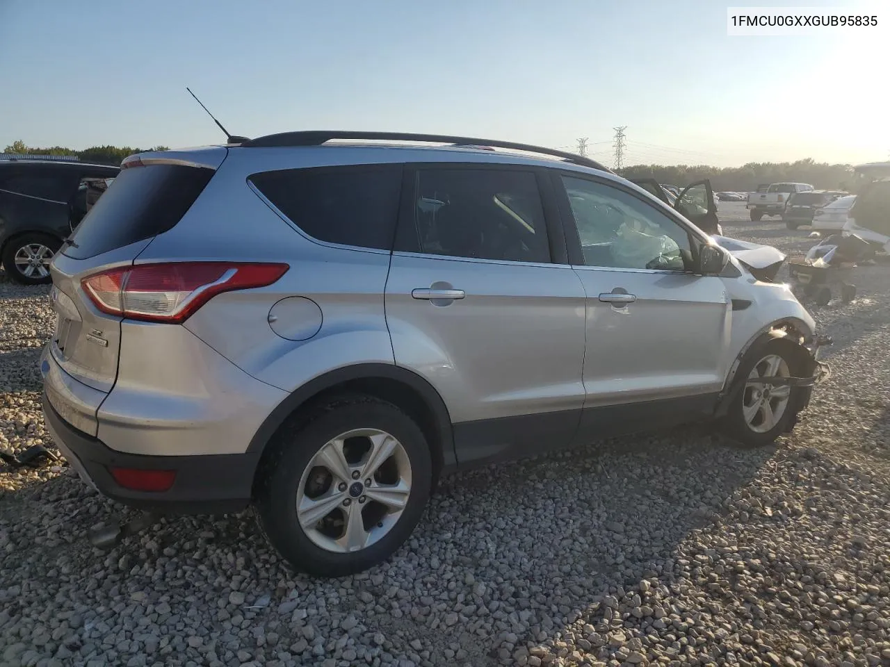 2016 Ford Escape Se VIN: 1FMCU0GXXGUB95835 Lot: 75080464