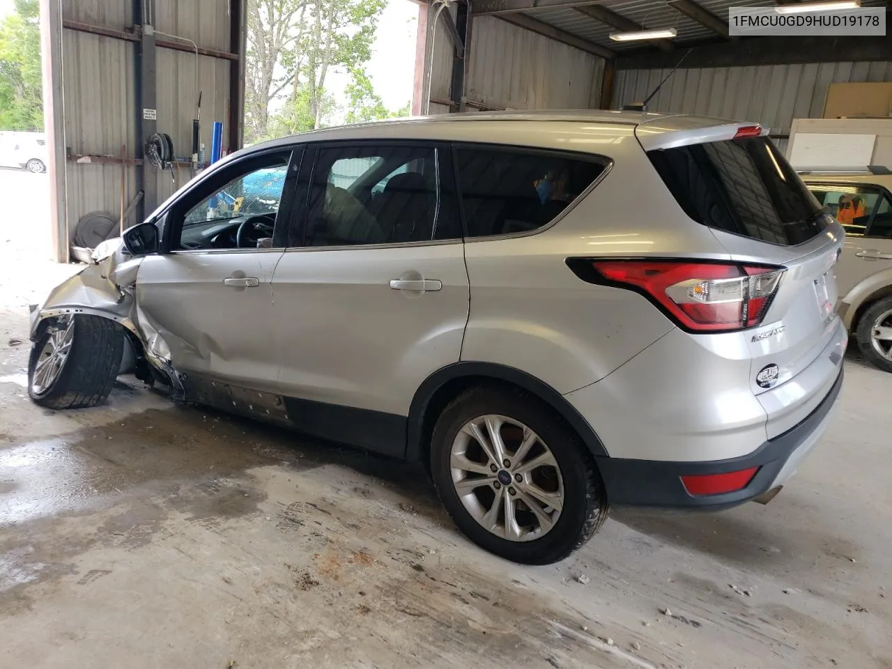 1FMCU0GD9HUD19178 2017 Ford Escape Se