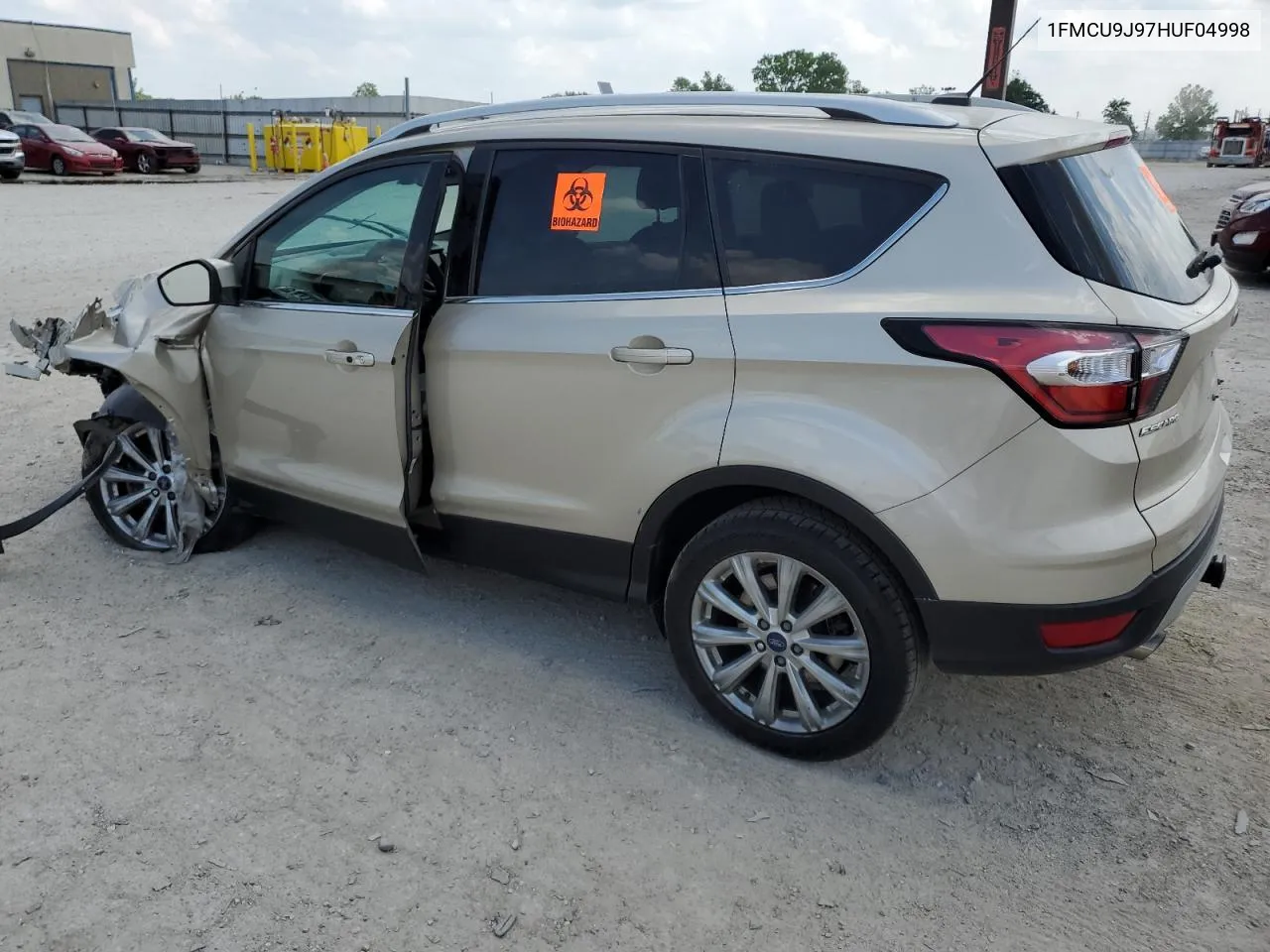 1FMCU9J97HUF04998 2017 Ford Escape Titanium