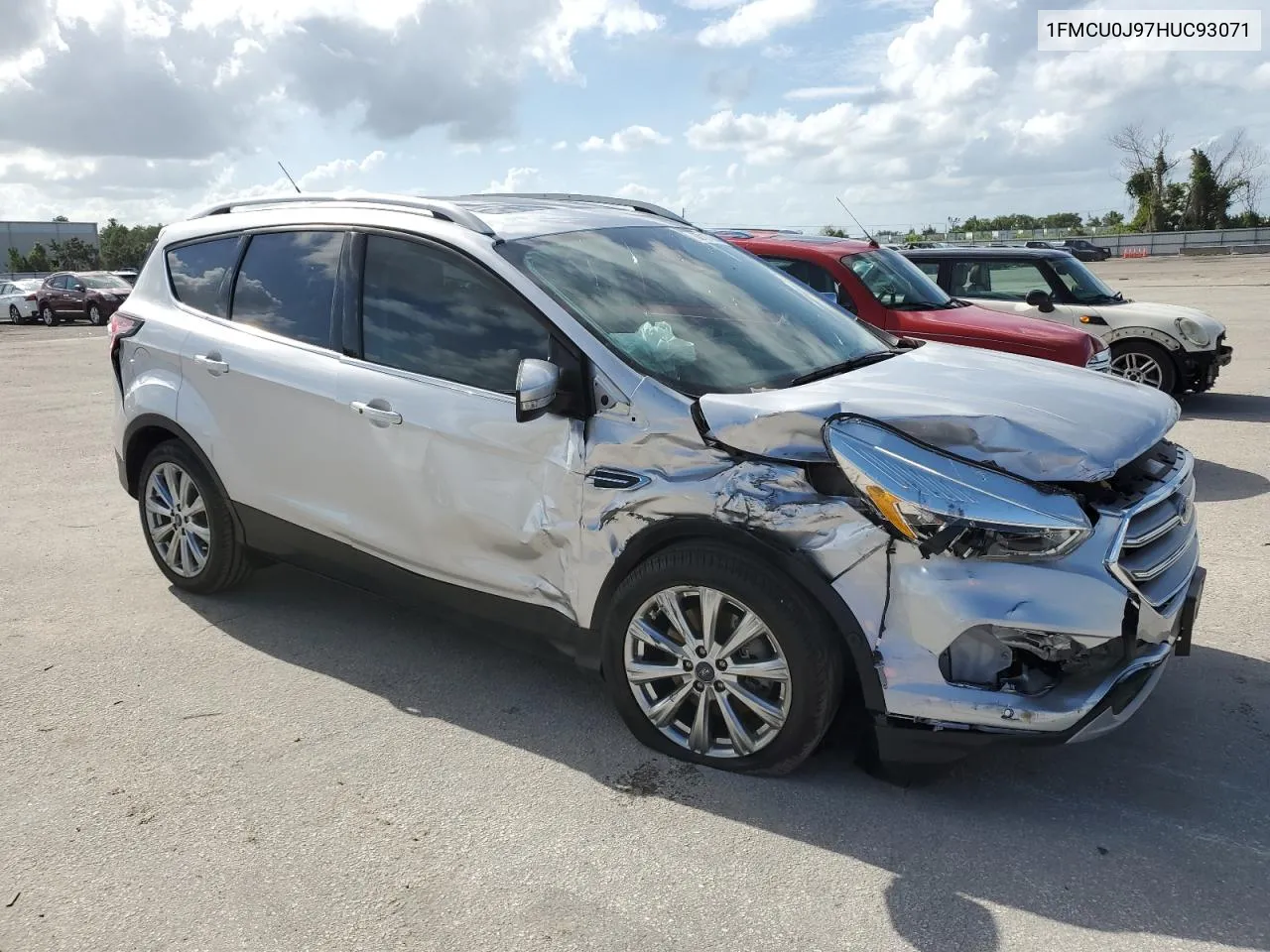 1FMCU0J97HUC93071 2017 Ford Escape Titanium