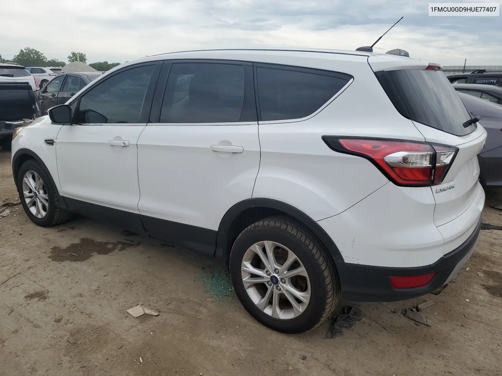 1FMCU0GD9HUE77407 2017 Ford Escape Se