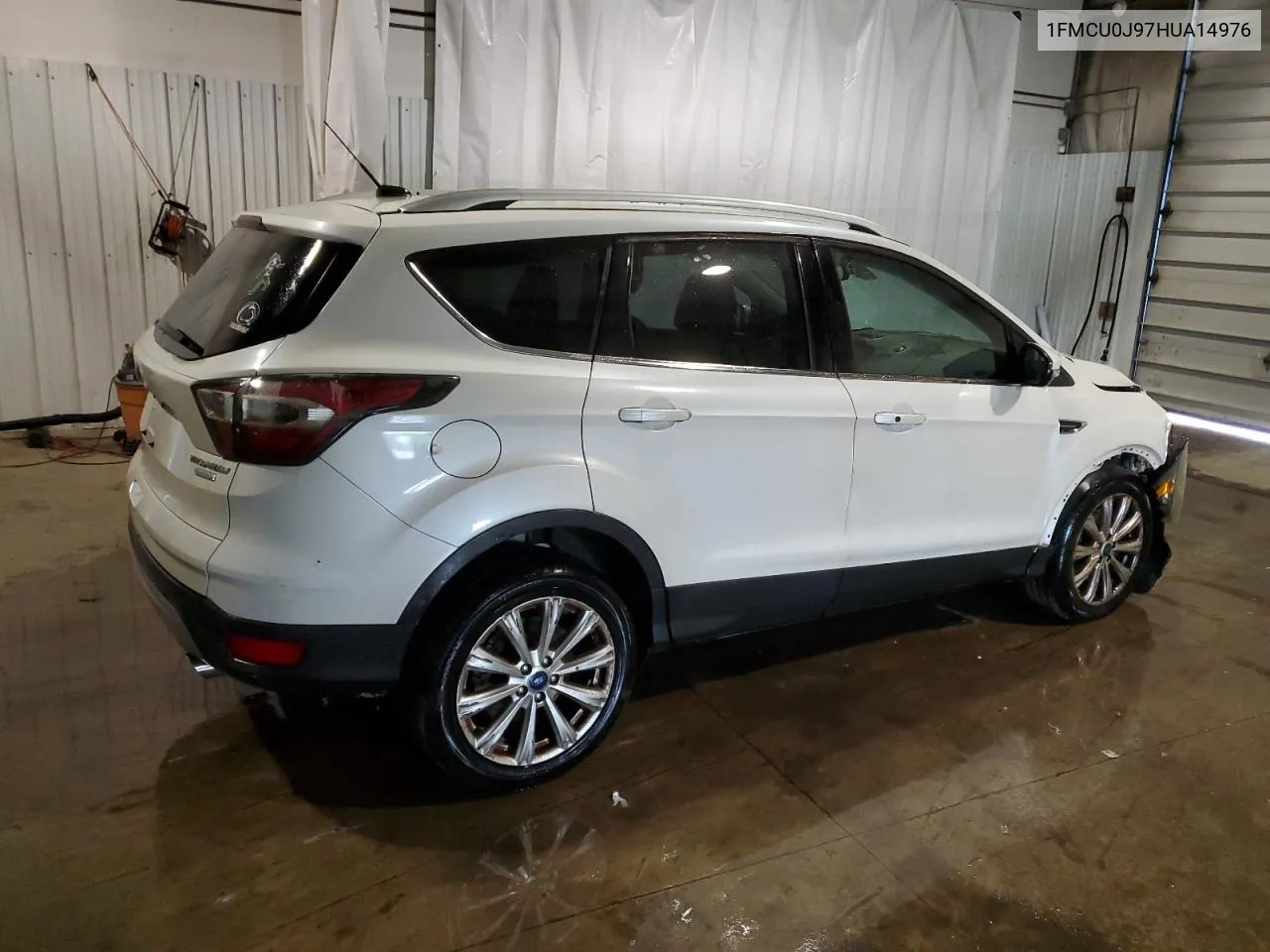 1FMCU0J97HUA14976 2017 Ford Escape Titanium