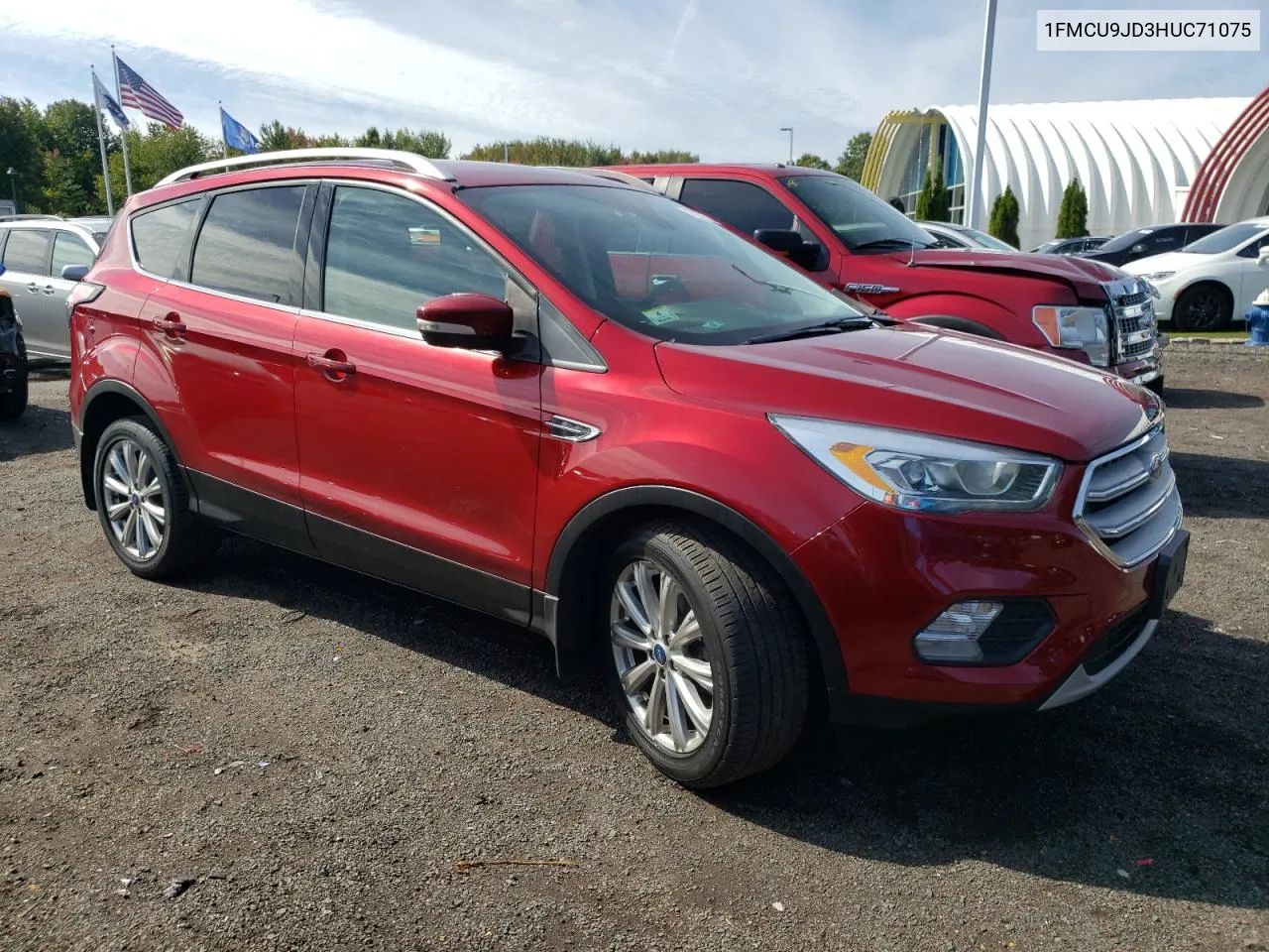 1FMCU9JD3HUC71075 2017 Ford Escape Titanium