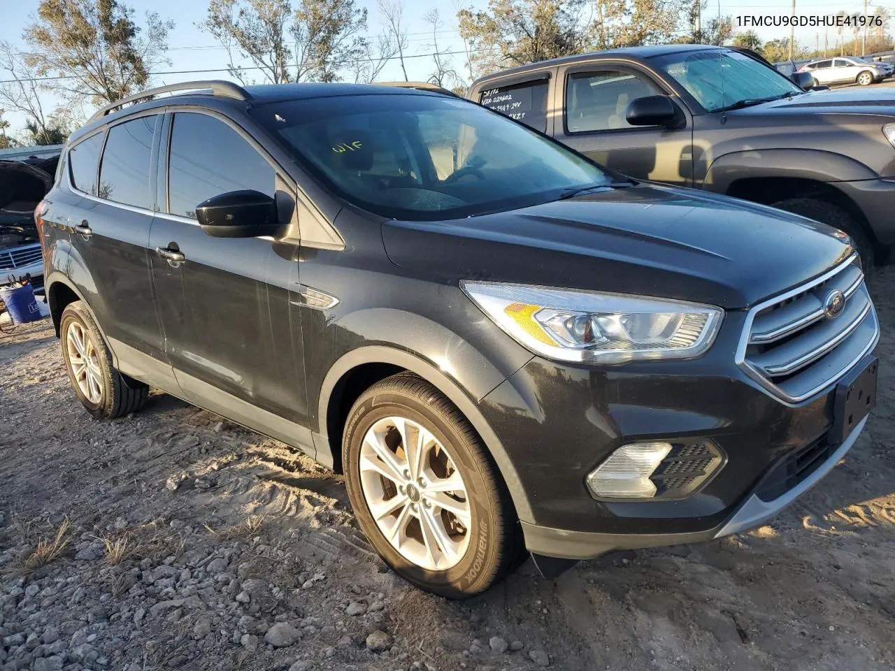 2017 Ford Escape Se VIN: 1FMCU9GD5HUE41976 Lot: 75339724