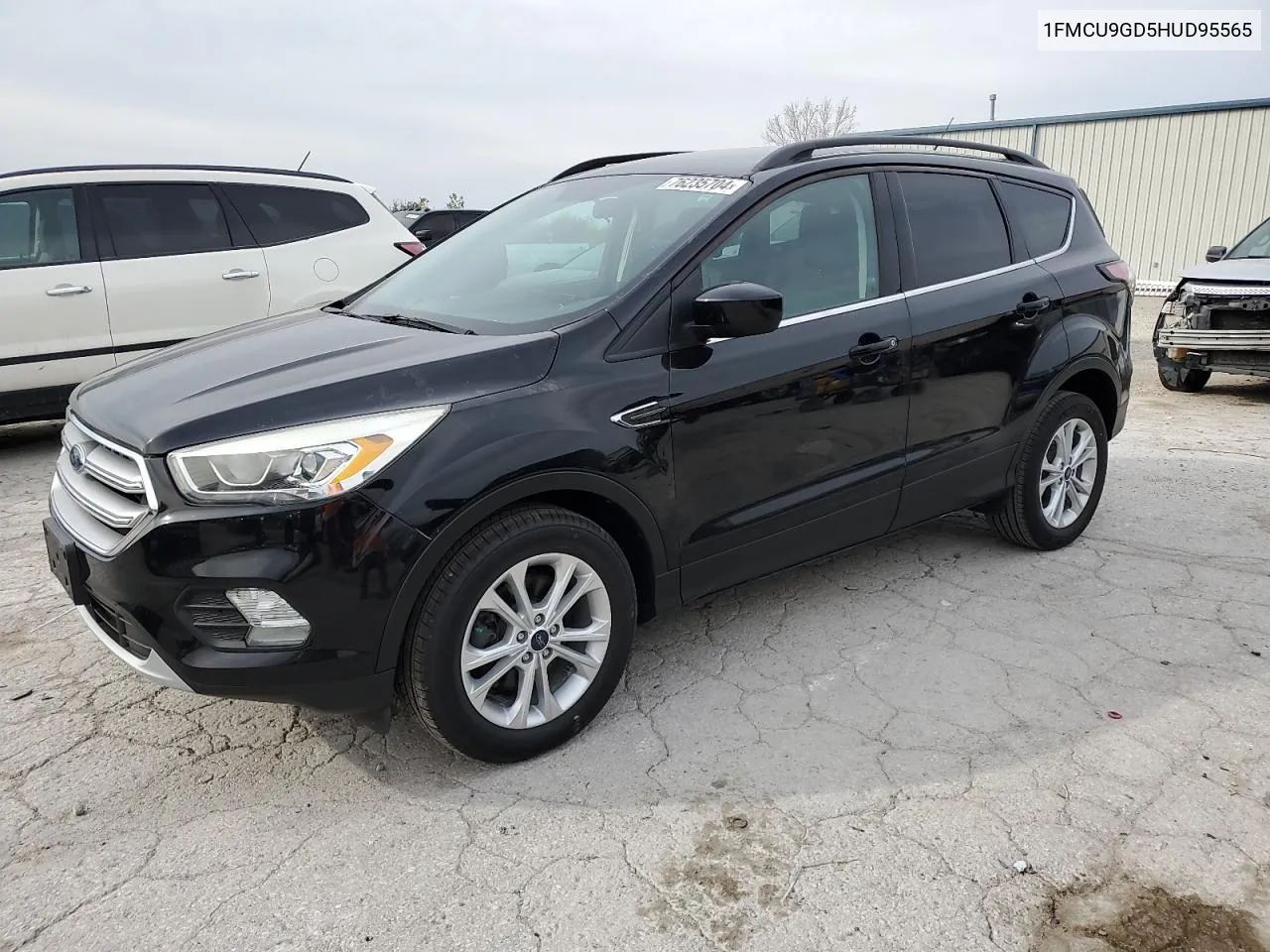 2017 Ford Escape Se VIN: 1FMCU9GD5HUD95565 Lot: 76235704