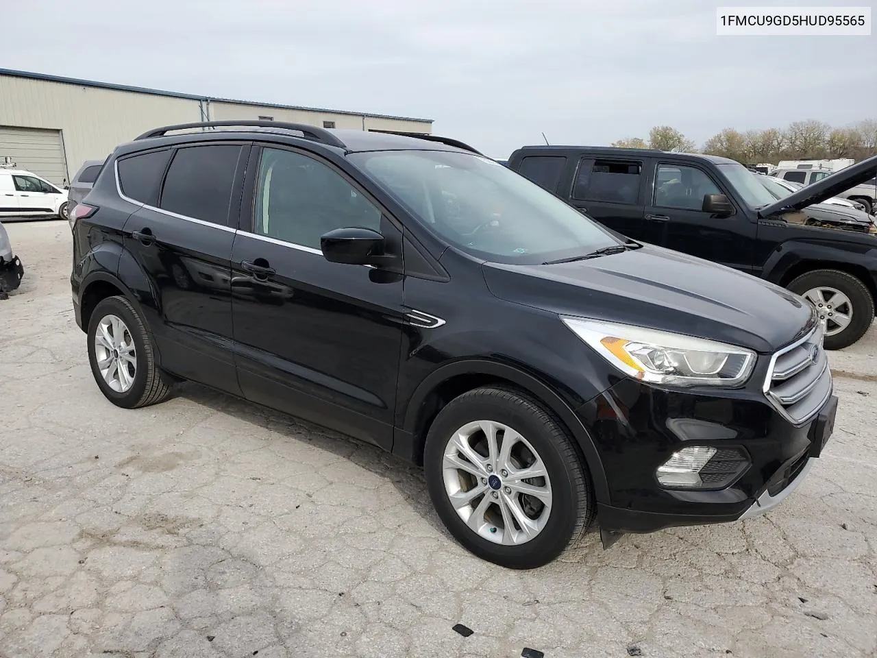 2017 Ford Escape Se VIN: 1FMCU9GD5HUD95565 Lot: 76235704