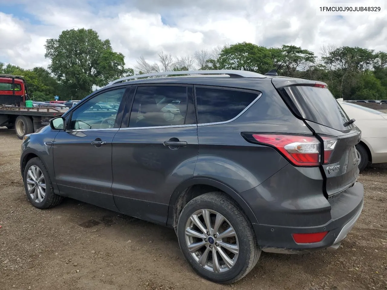 1FMCU0J90JUB48329 2018 Ford Escape Titanium