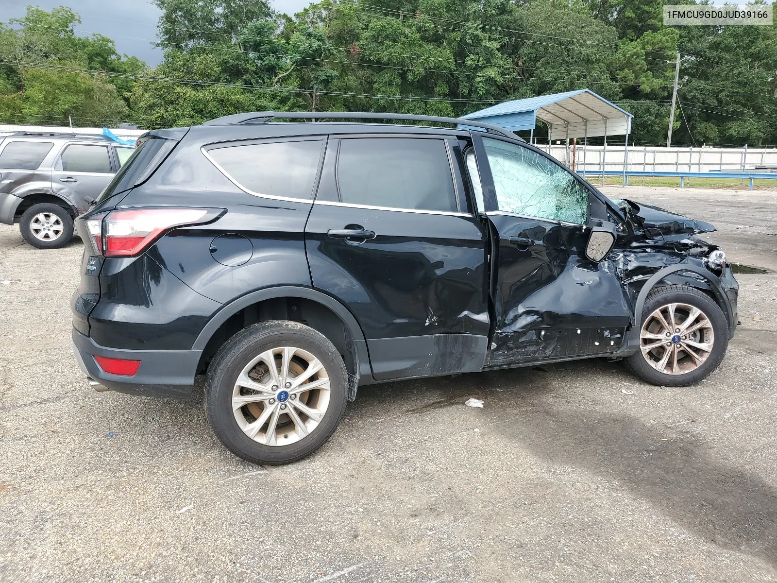 2018 Ford Escape Se VIN: 1FMCU9GD0JUD39166 Lot: 62770124