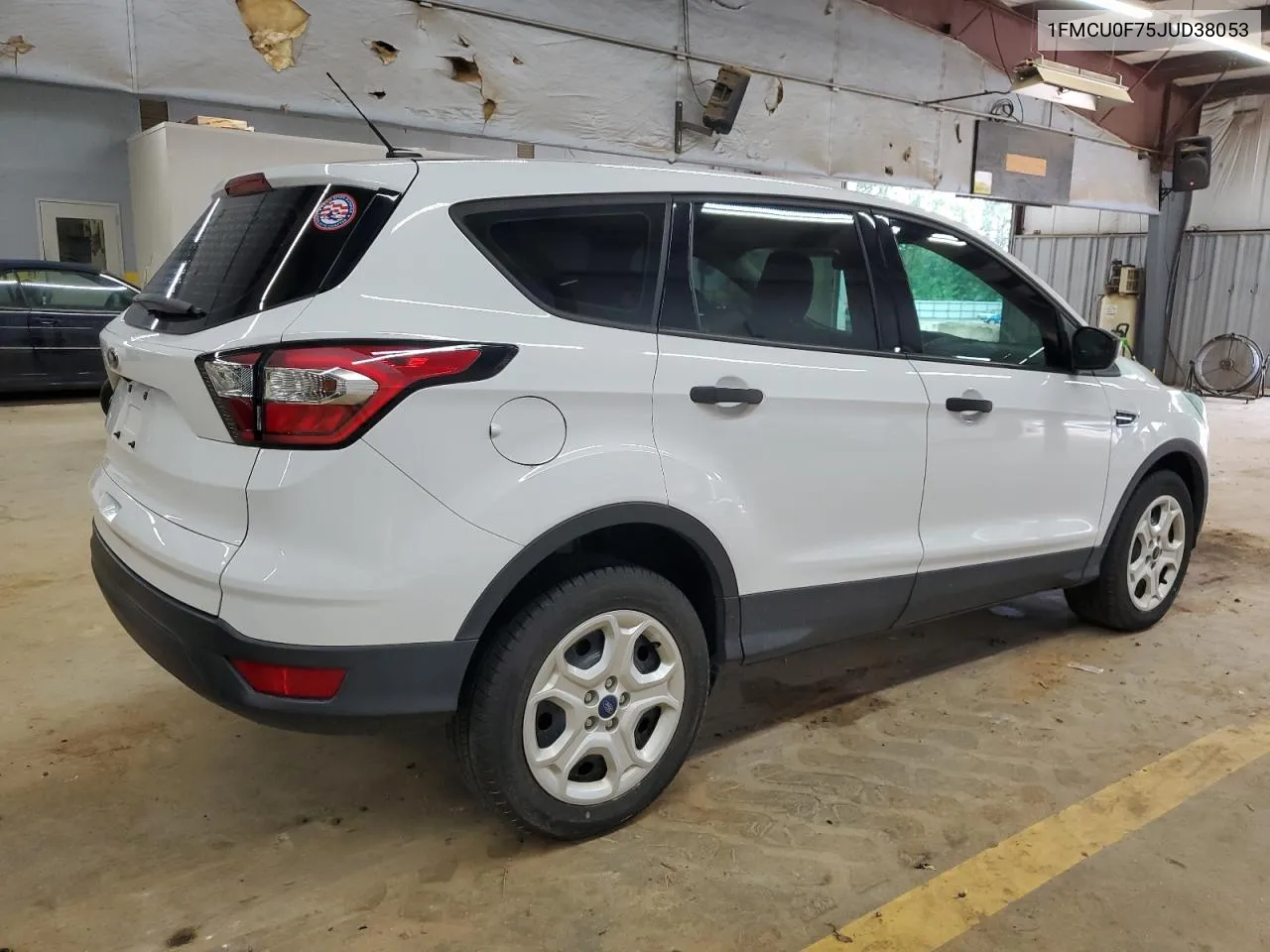 1FMCU0F75JUD38053 2018 Ford Escape S